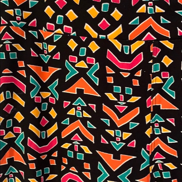 NWT Tall and Curvy LuLaRoe Leggings - Picture 3 of 4